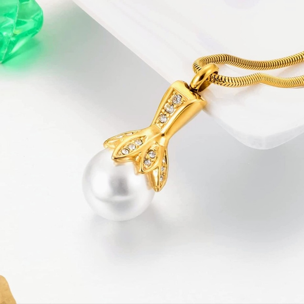 Ash Urn necklace & pearl/cz pendant